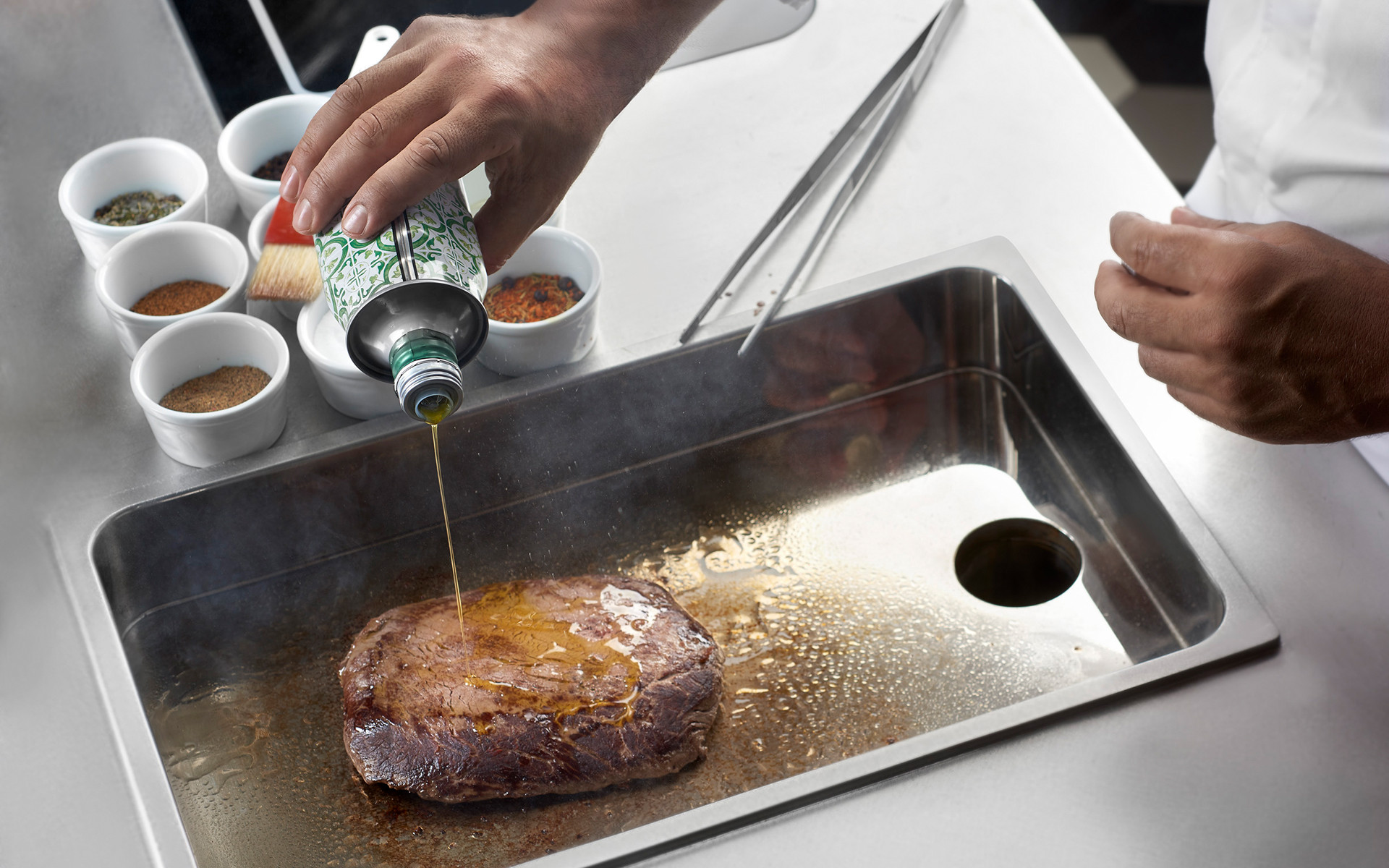 ANYONE WHO LOVES KITCHENS DESERVES THE OPPORTUNITY TO TRY THEM OUT FIRST HAND