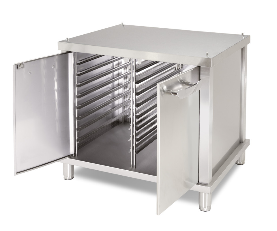 LARGE STAND - CLOSED ON THREE SIDES WITH 60X40 TRAY RACKS